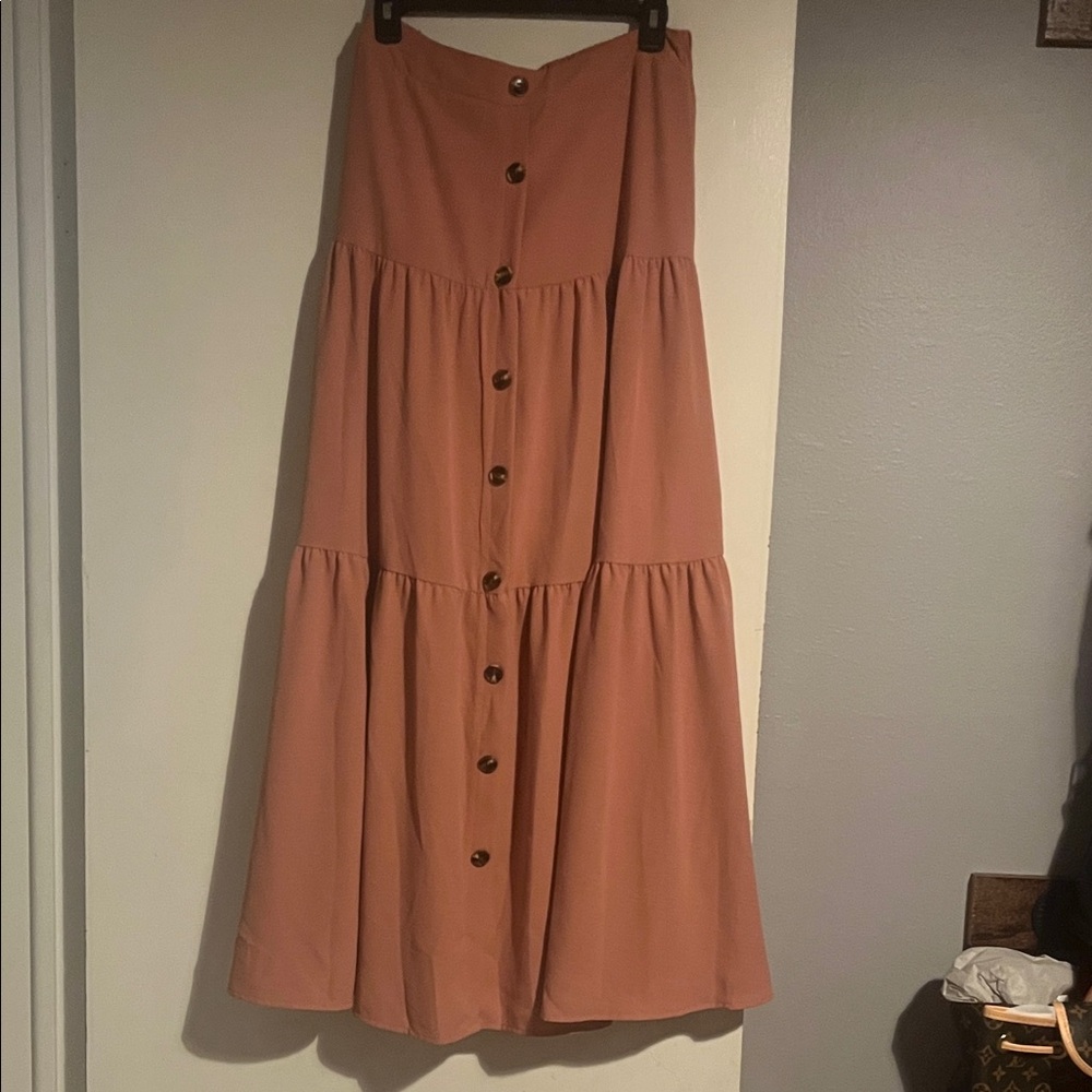Women's Button-Down Tiered Skirt in coral/salmon never worn